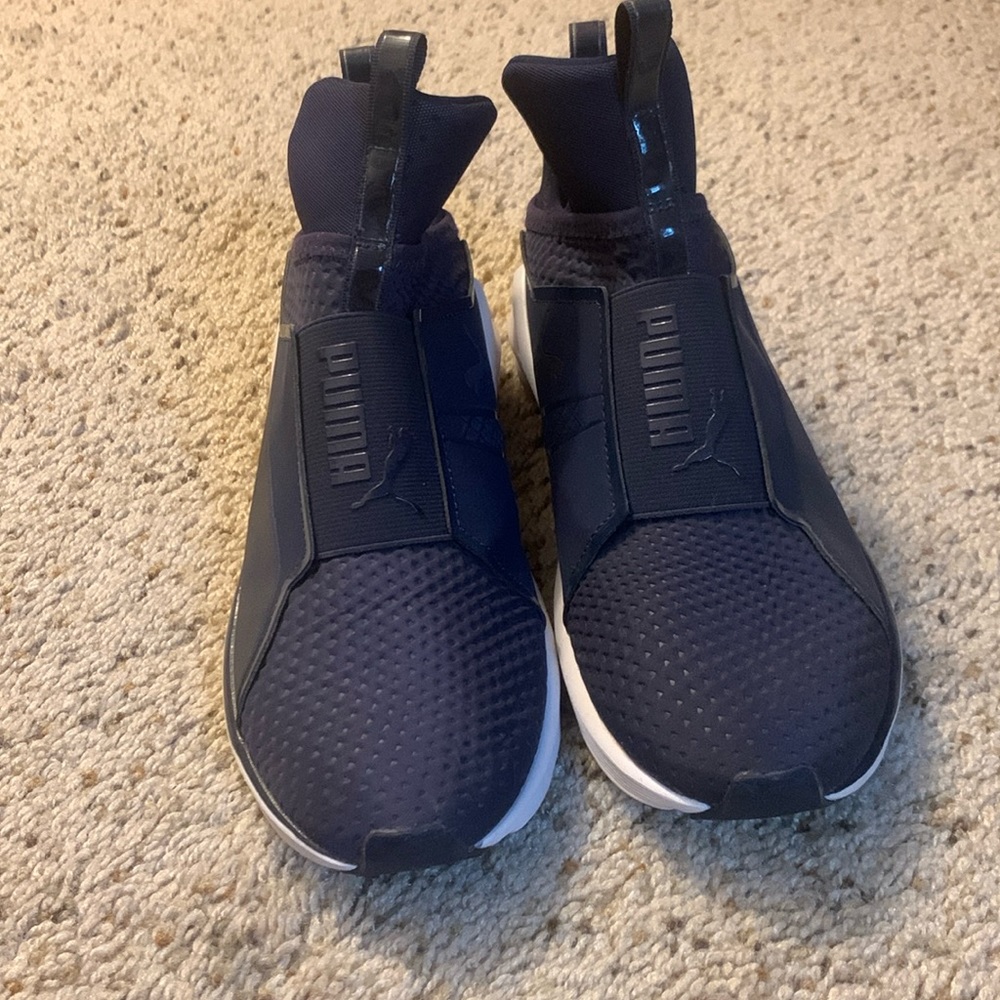 Navy Pumas